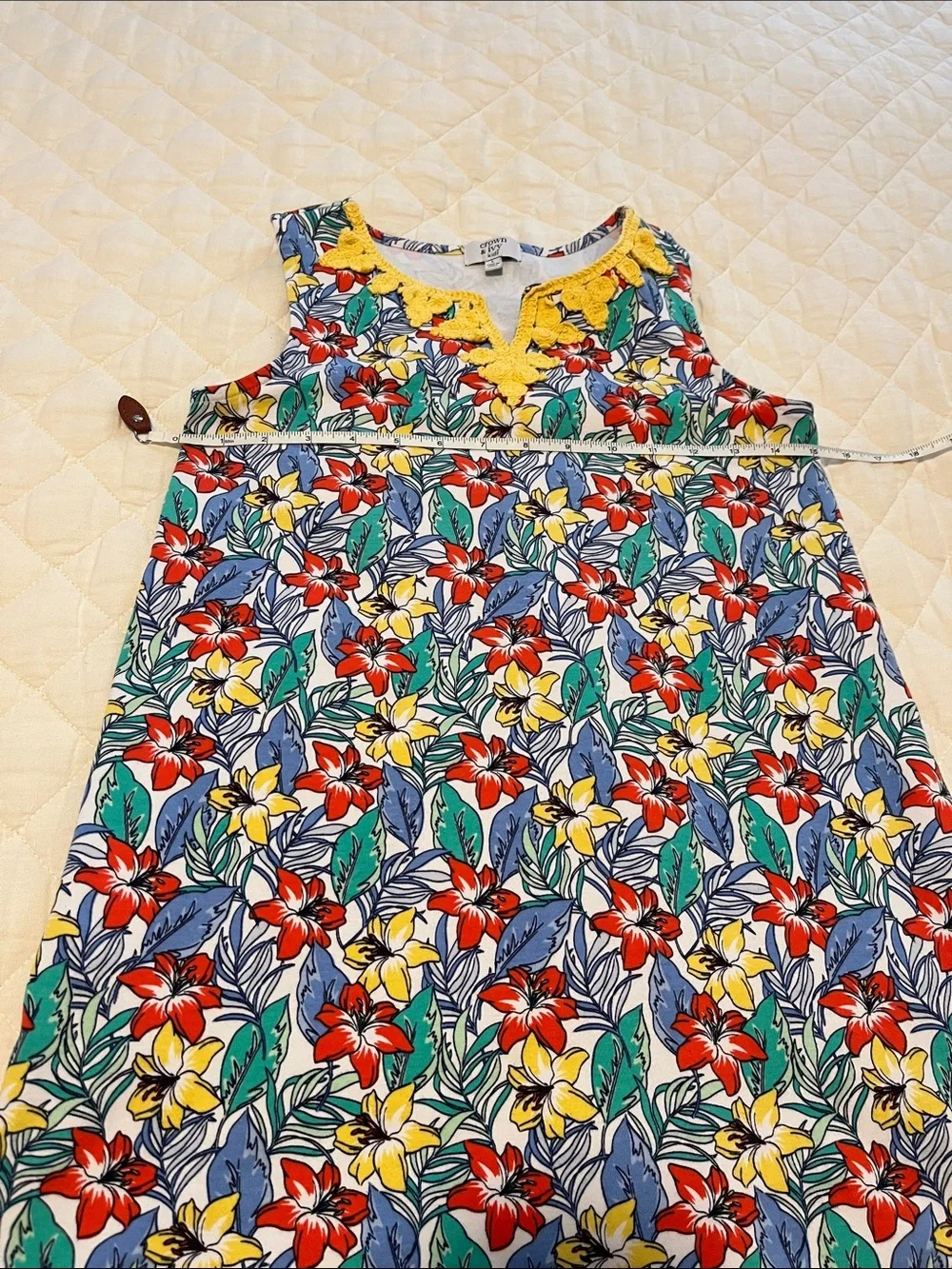 Crown & ivy Multicolor Lily Floral Shift Dress with Yellow Crochet Trim L 10/12